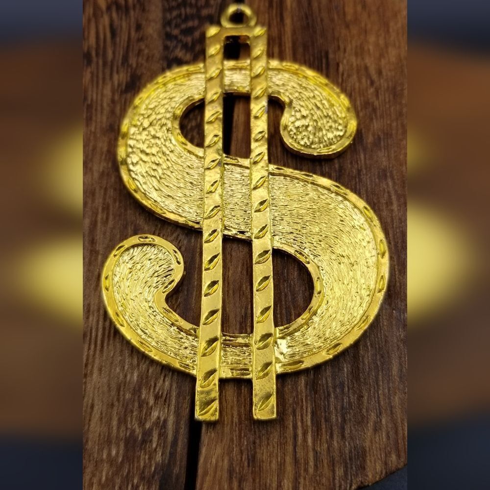 Cash money pendant P242